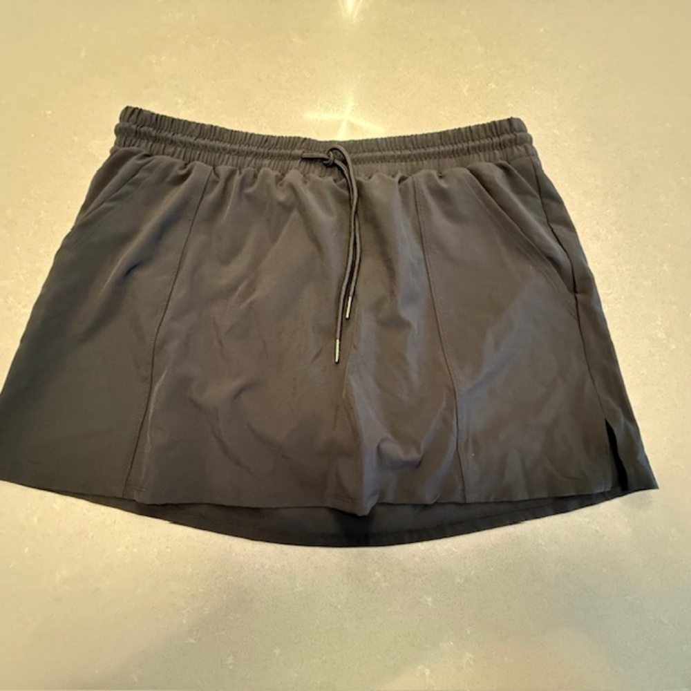 Women's Quick Dry Board Skirt with Pockets - Kona Sol Black L Worn 2x